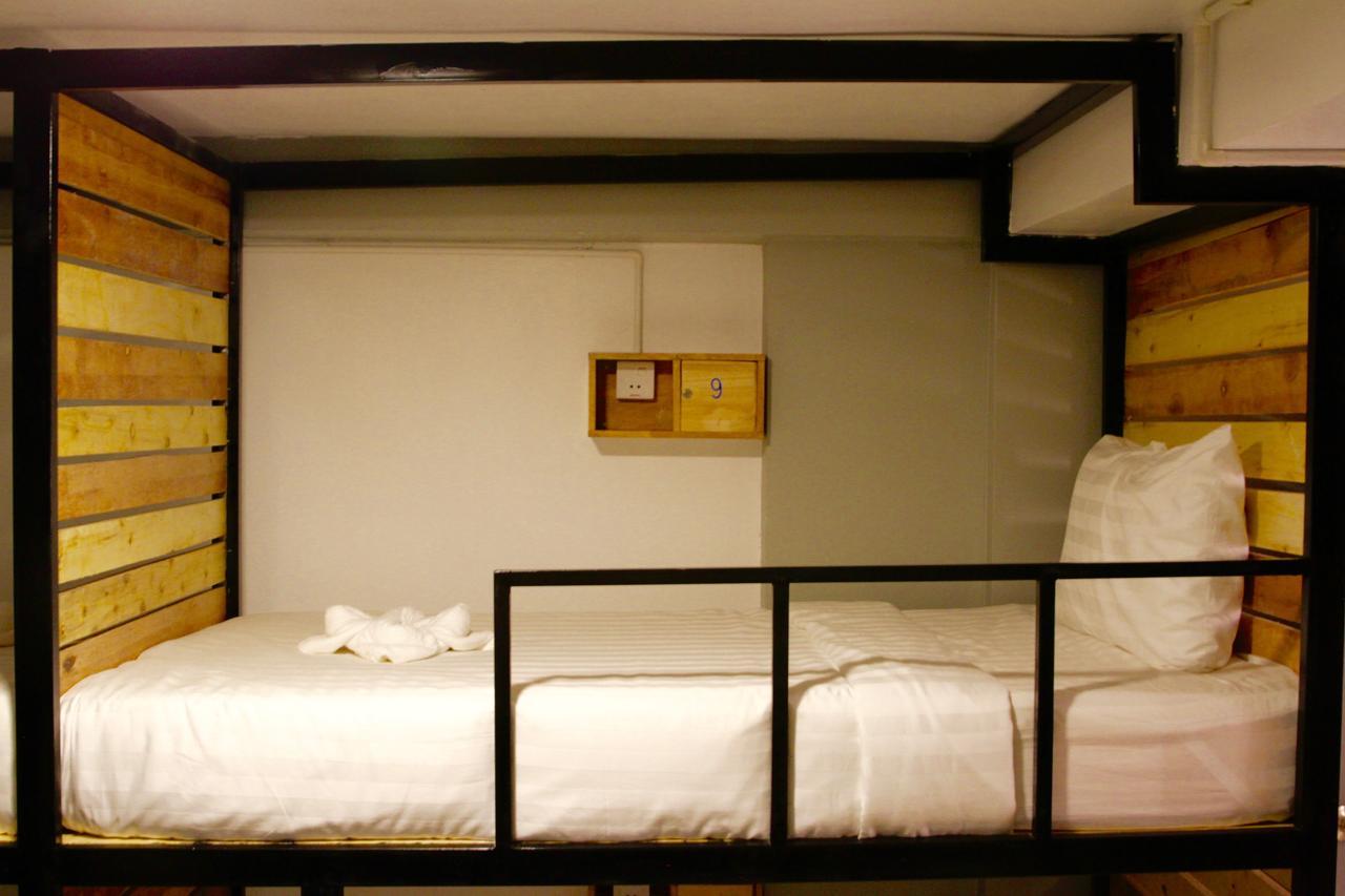 Oops Hostel Siem Reap Extérieur photo