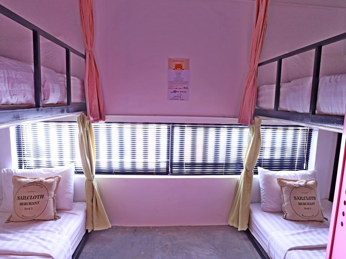 Oops Hostel Siem Reap Extérieur photo