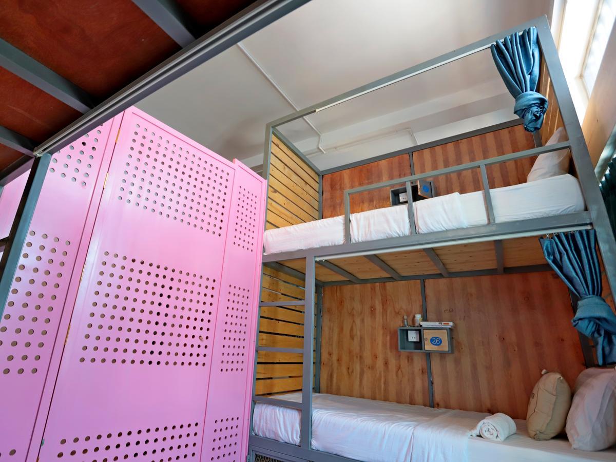 Oops Hostel Siem Reap Extérieur photo