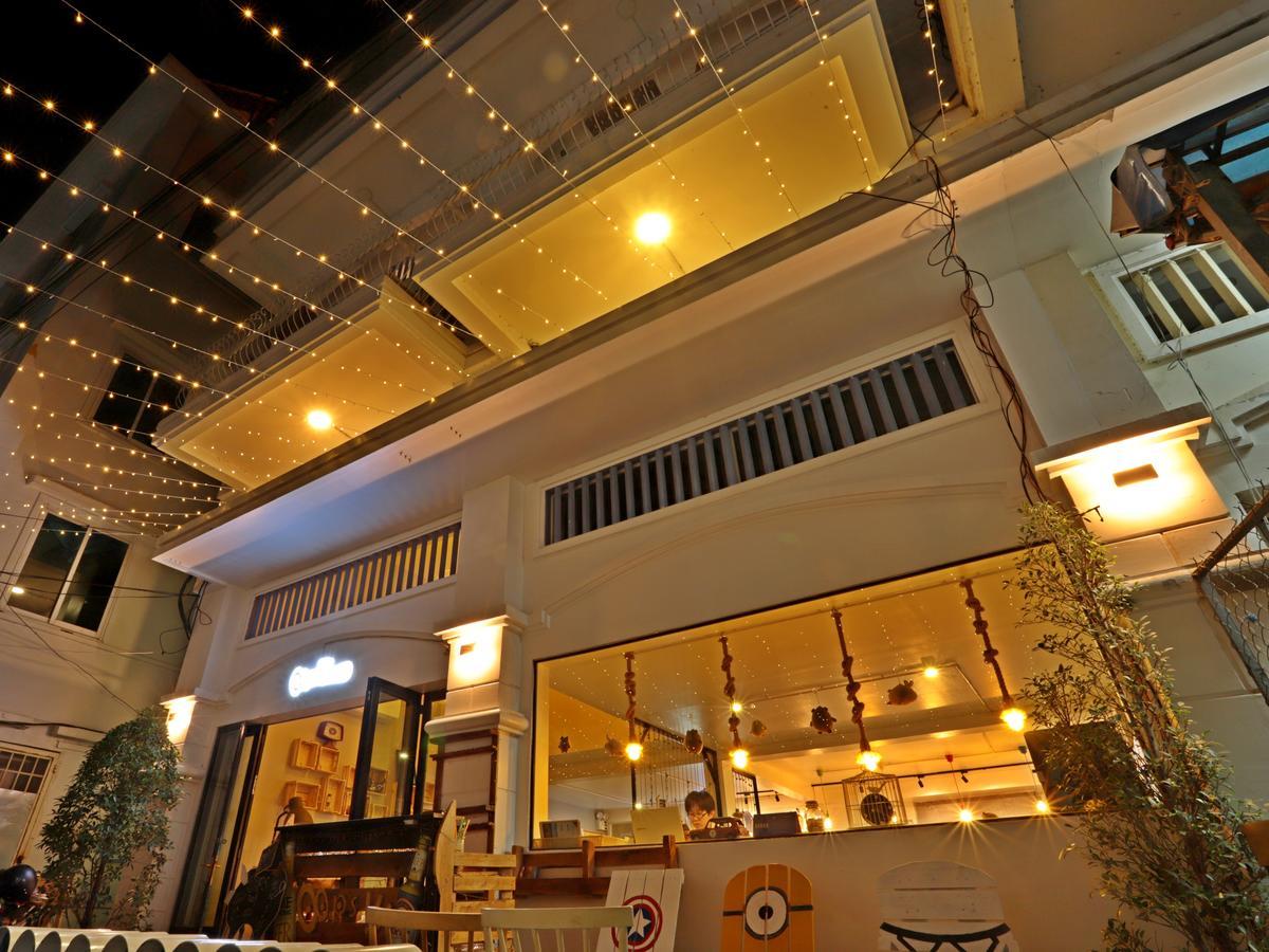 Oops Hostel Siem Reap Extérieur photo