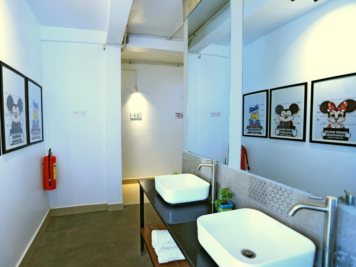 Oops Hostel Siem Reap Extérieur photo